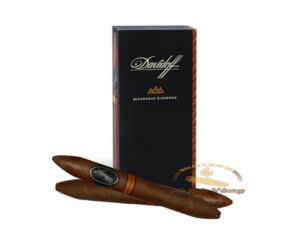 Davidoff-Millennium-Piramides-hop-3-dieu-2 Davidoff Nicaragua Diadema được ra mắt năm 2014 bởi Davidoff